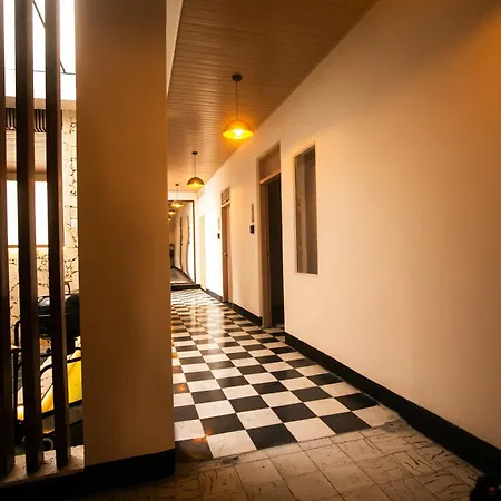 Hostal Casa Santa Cruz&social Coffee *