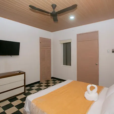 Hostal Casa Santa Cruz&social Coffee *