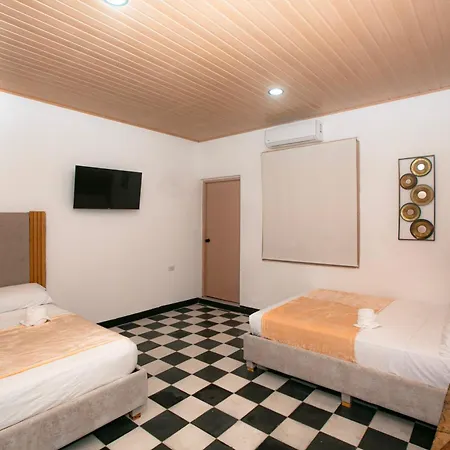 Hostel Casa Santa Cruz & Social Coffee *